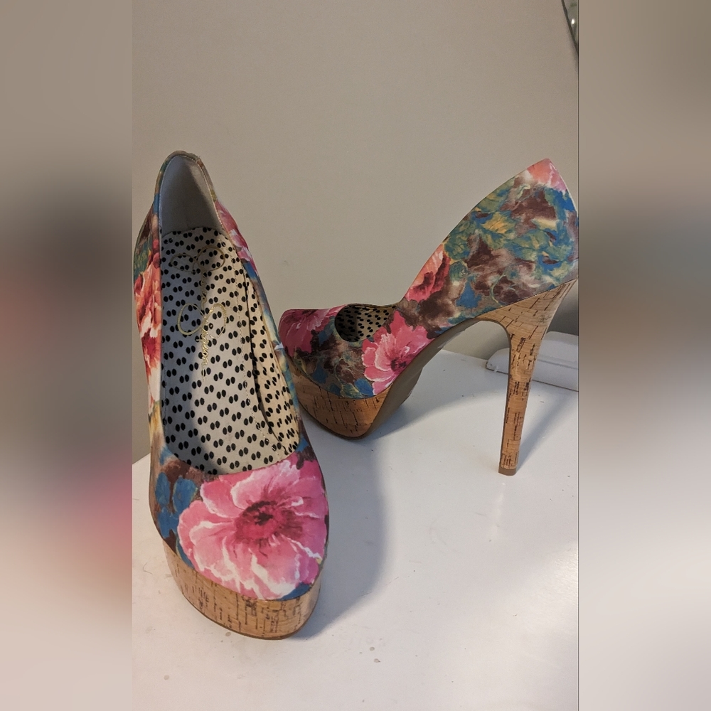 Floral platform heels, size 10